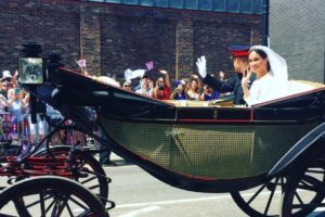 meghan markle and prince harry in carriage at wedding