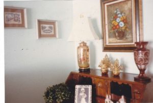 knick-knacks in a decorated home