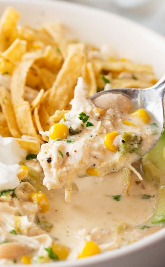 Slow-Cooker-Creamy-White-Chicken-Chili-8