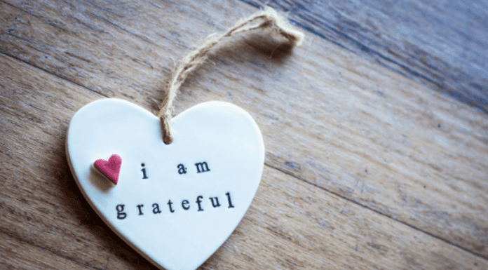 I am grateful heart on wood