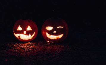 Friday Favorites – Dani’s Spooktacular Halloween Movie Fest Jack o' lanterns