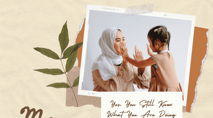 mother and child clapping hands with "mom" text on taupe background