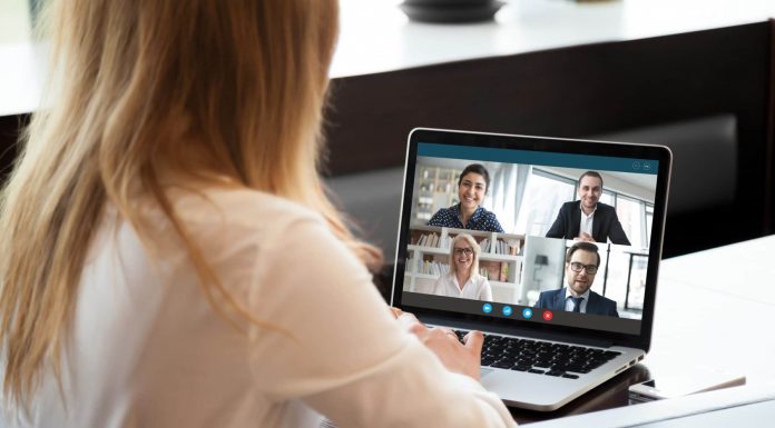 Woman working remote and in a virtual meeting